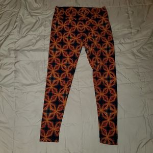 Lularoe orange and blue tie dye leggings TC